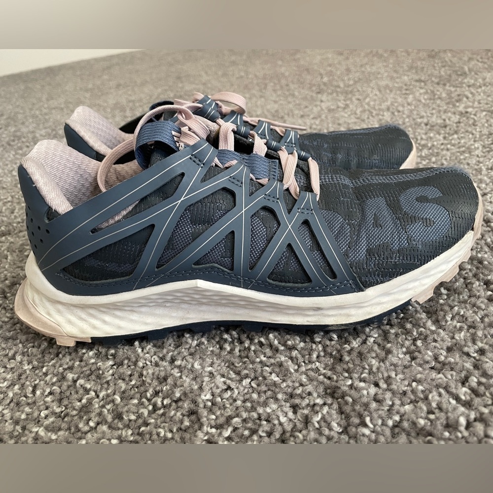 Adidas. Side 6.5. Blue.